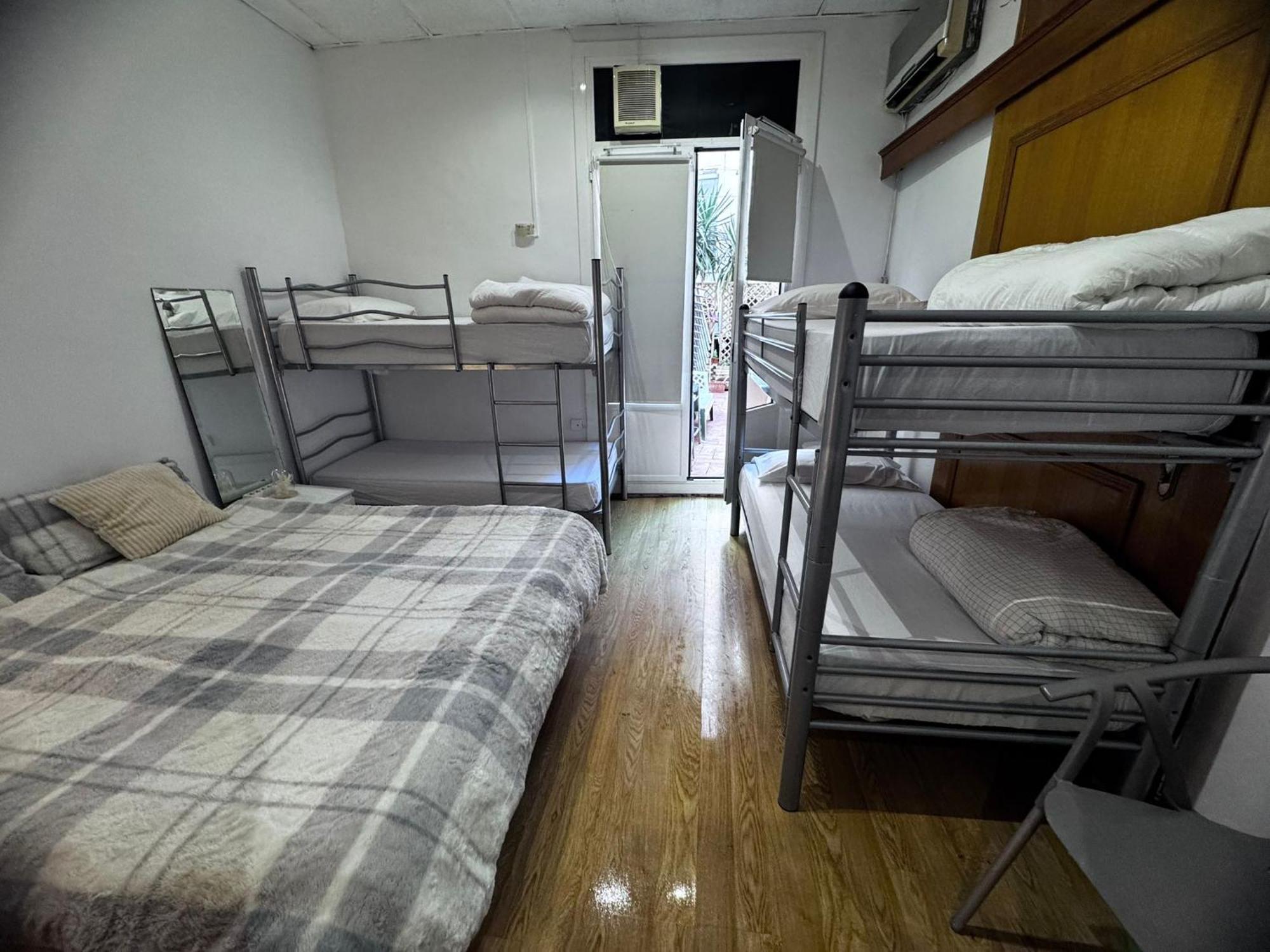 Habitacion Para Grupos Y Familias Hasta 8 Barcelona Zewnętrze zdjęcie